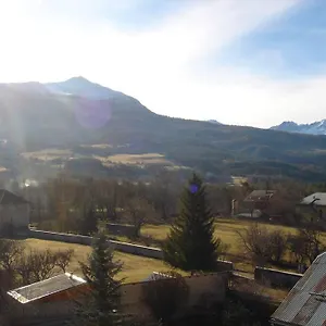 Appartement T3 De Charme Sous Les Toits 6 Pers, Jausiers